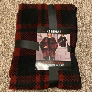 Reversible fashion wrap